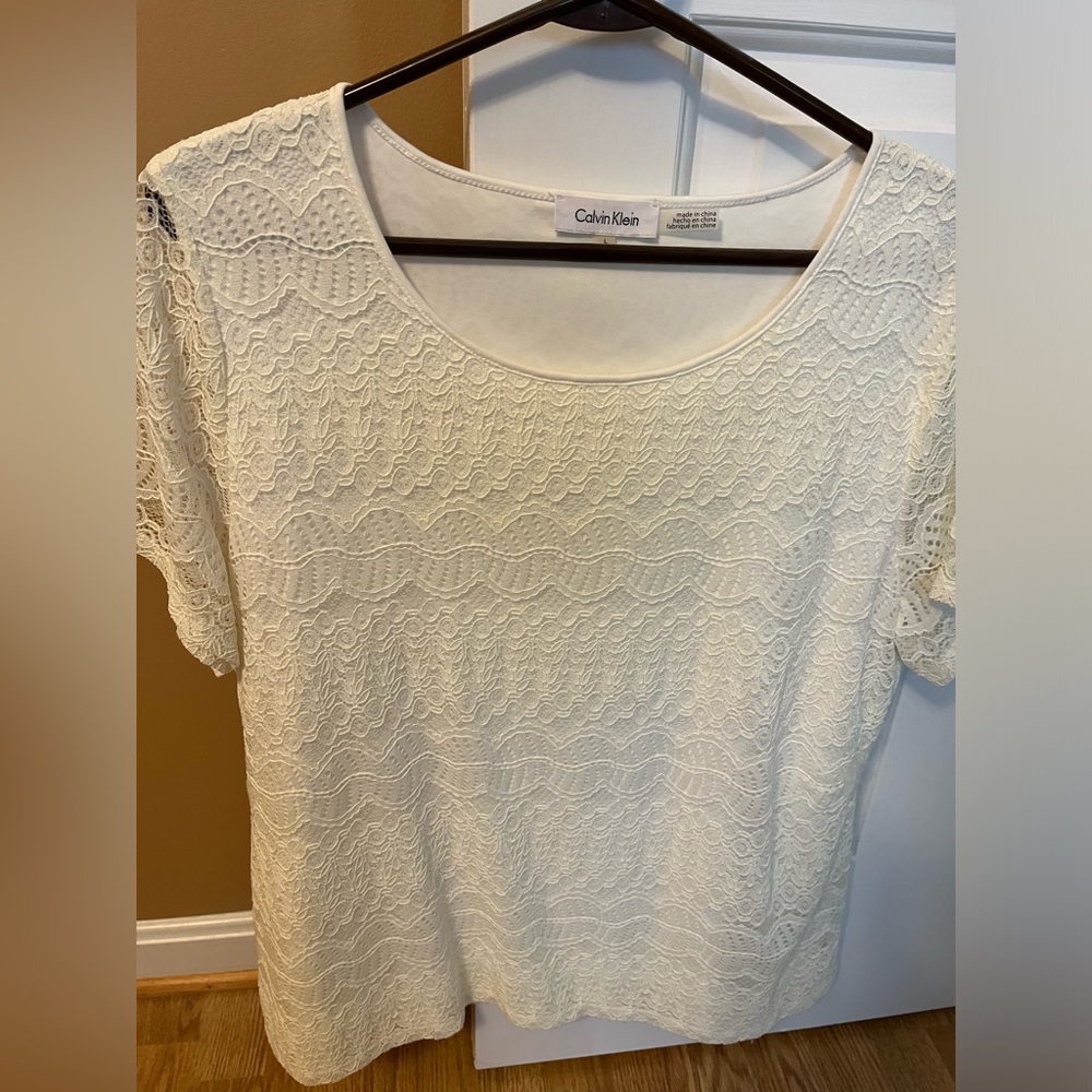 Women’s Calvin Klein off white lace short sleeve top
